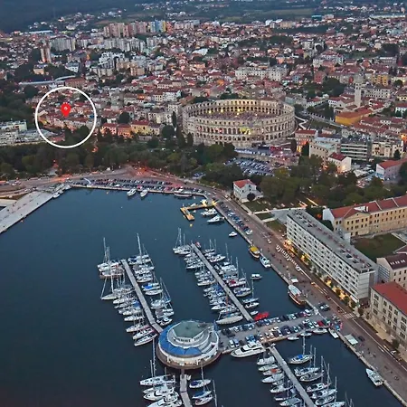 Arena Blue Dream - Modern With Terrace *