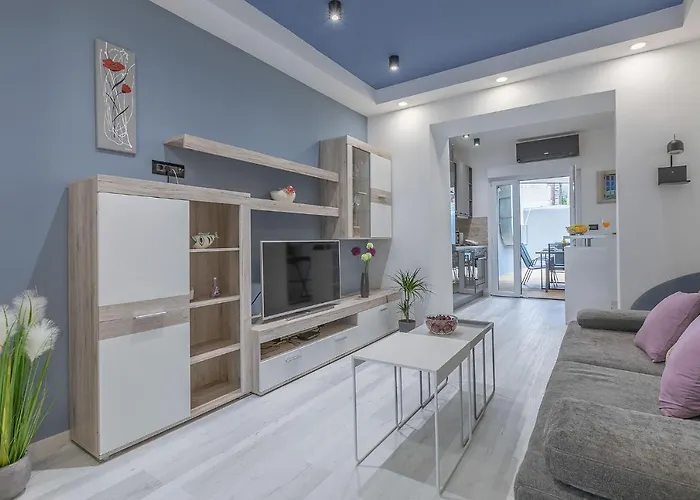 Arena Blue Dream - Modern With Terrace *