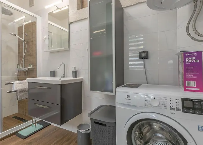 Arena Blue Dream - Modern With Terrace *