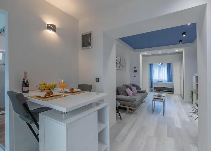 Arena Blue Dream - Modern With Terrace بولا